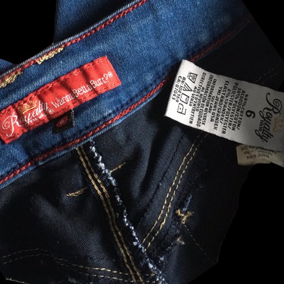 💖 Cuffed Stretch Jeans 💖 - Picture 2 of 3